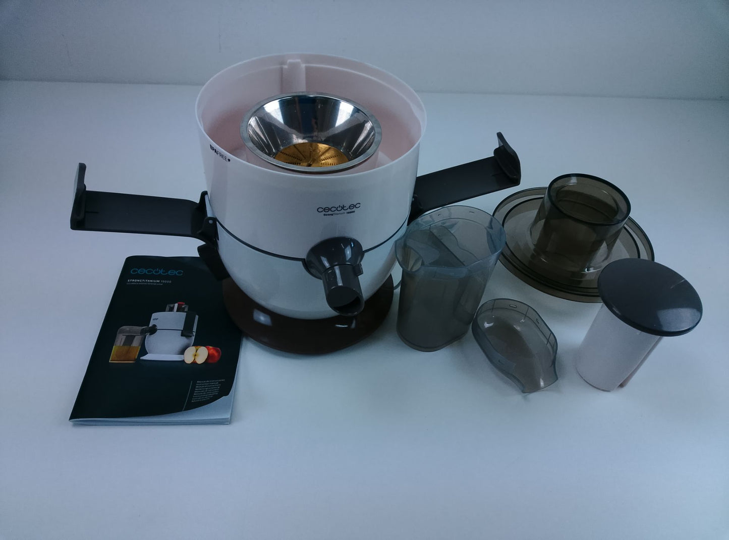 Cecotec Strongtitanium 19000 - pohled 3