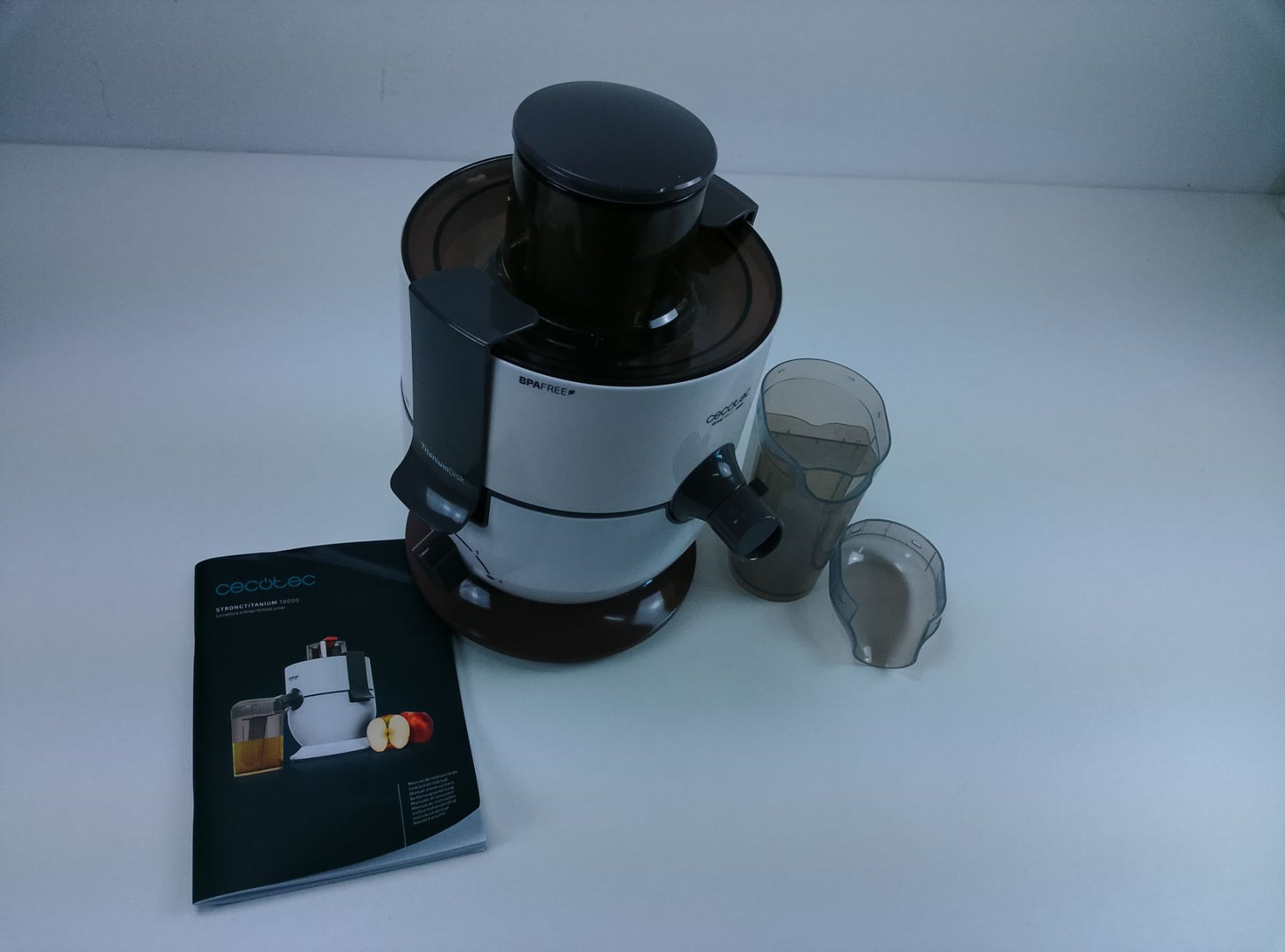Cecotec Strongtitanium 19000 - pohled 2