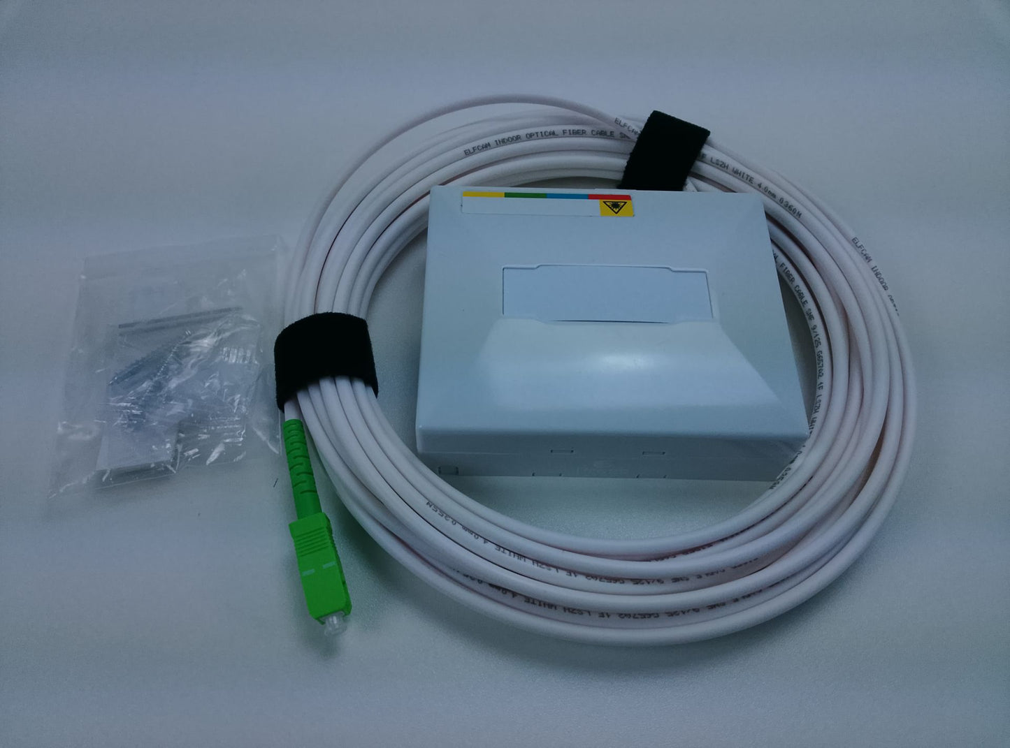 Elcam FTTH Patchcord 4.0mm with POT box white 10M - pohled 2