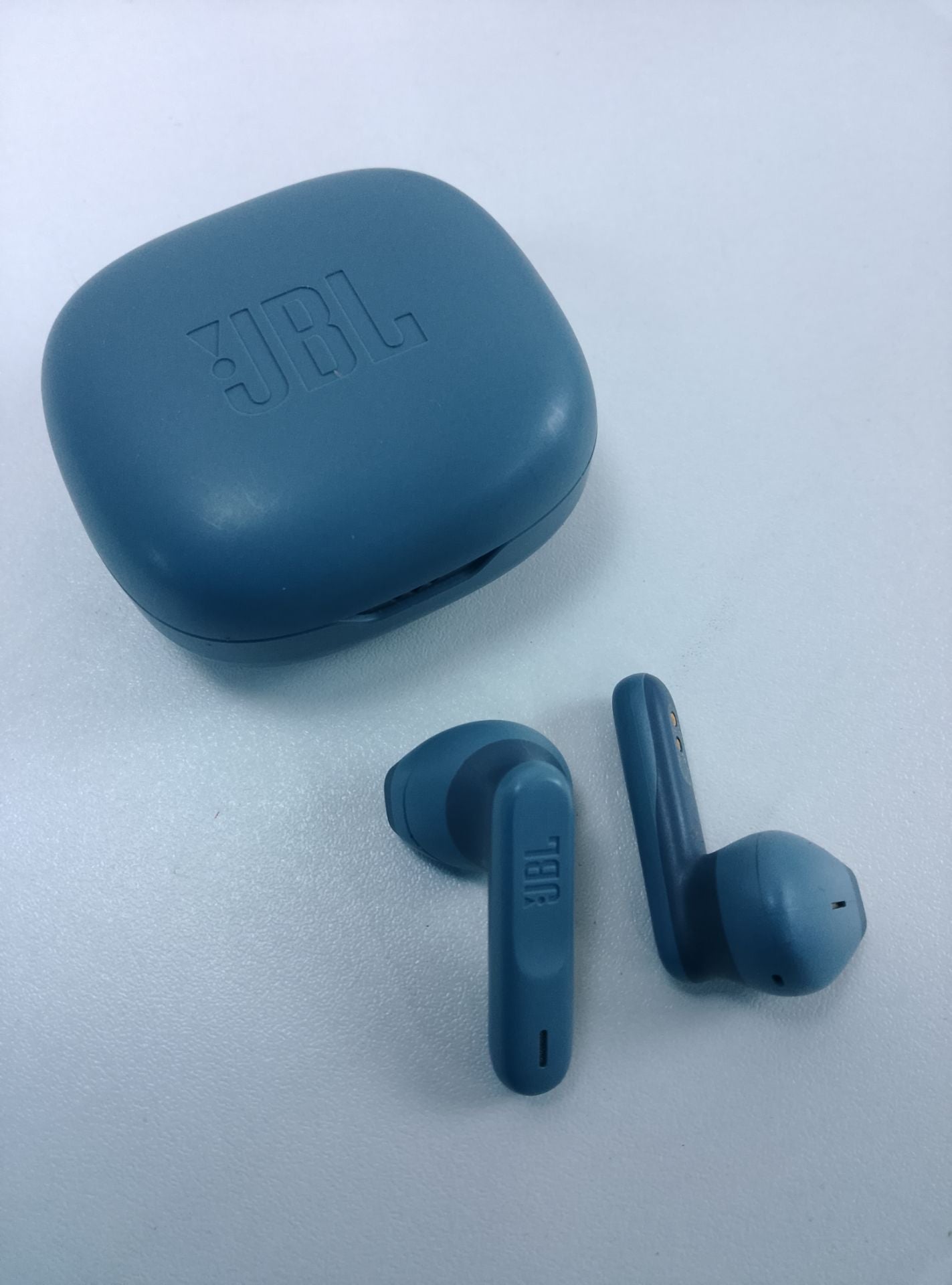 JBL Tune Flex - pohled 3