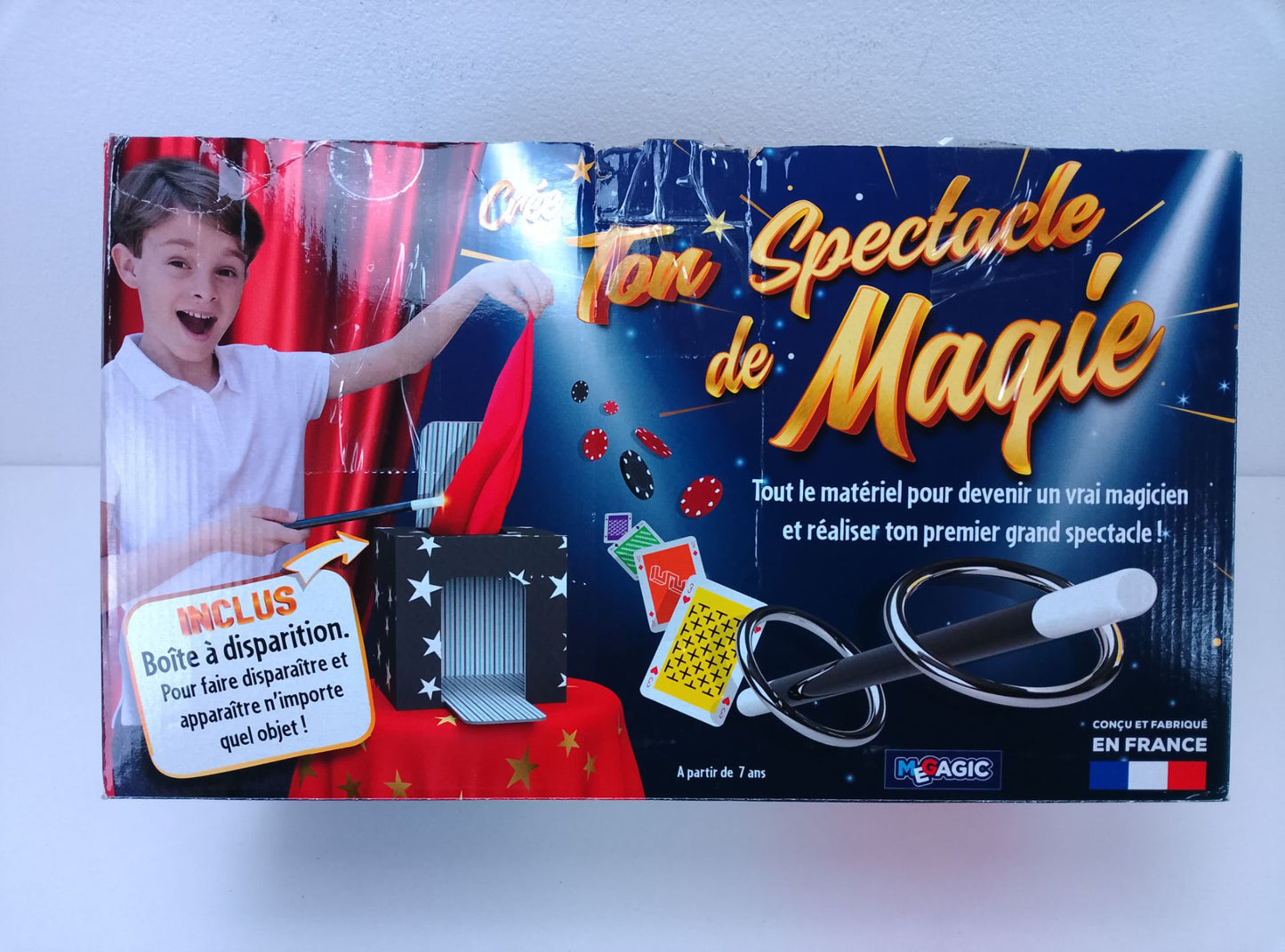 M-AGIC Spectacle de Magie - čelní pohled