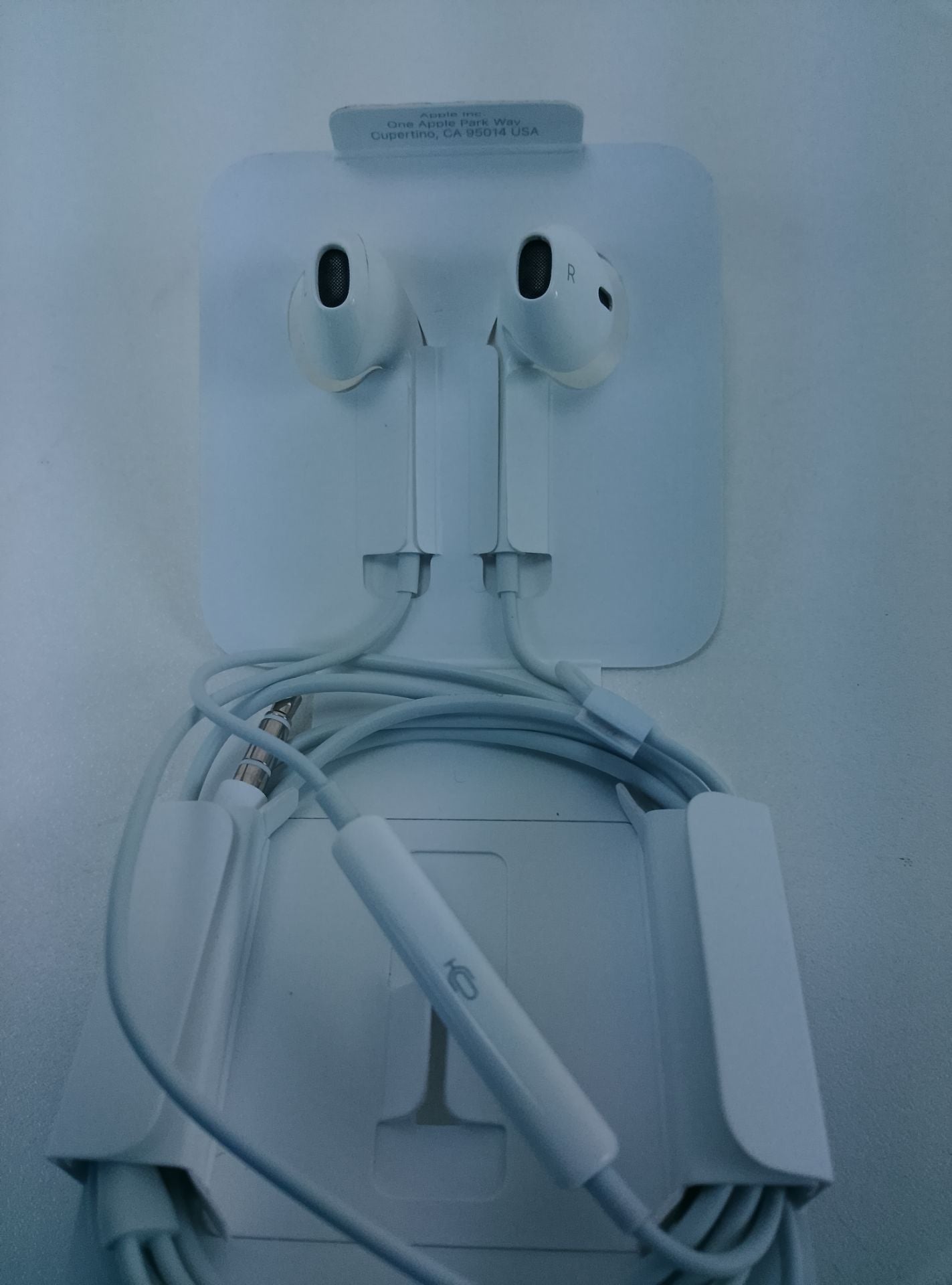 Apple EarPods - pohled 3