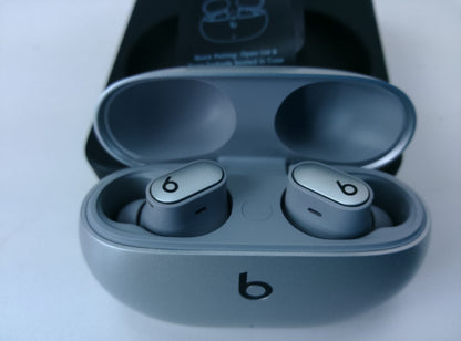 Beats Studio Buds+ - pohled 3