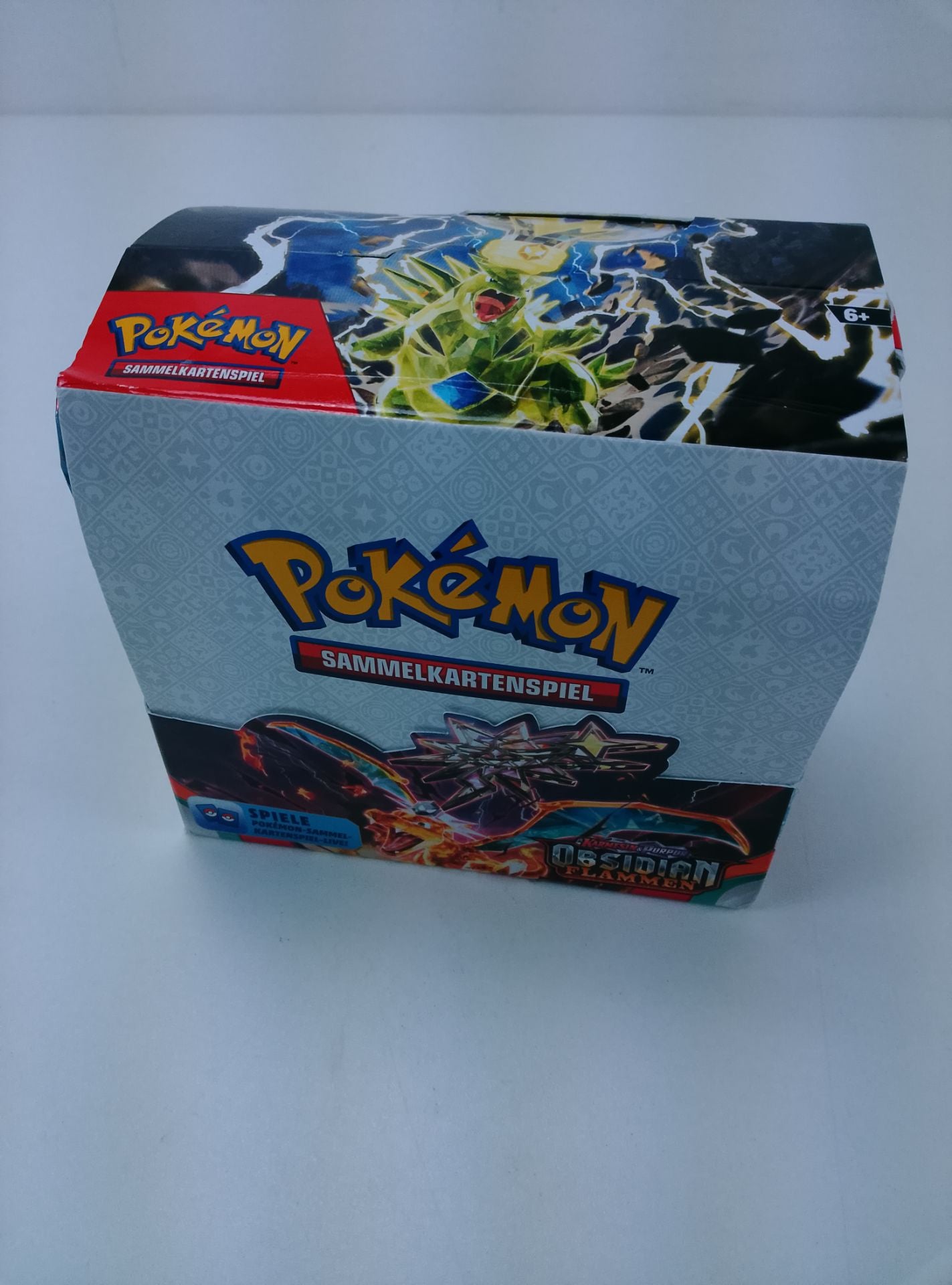 Pokémon Obsidian Flammen - čelní pohled