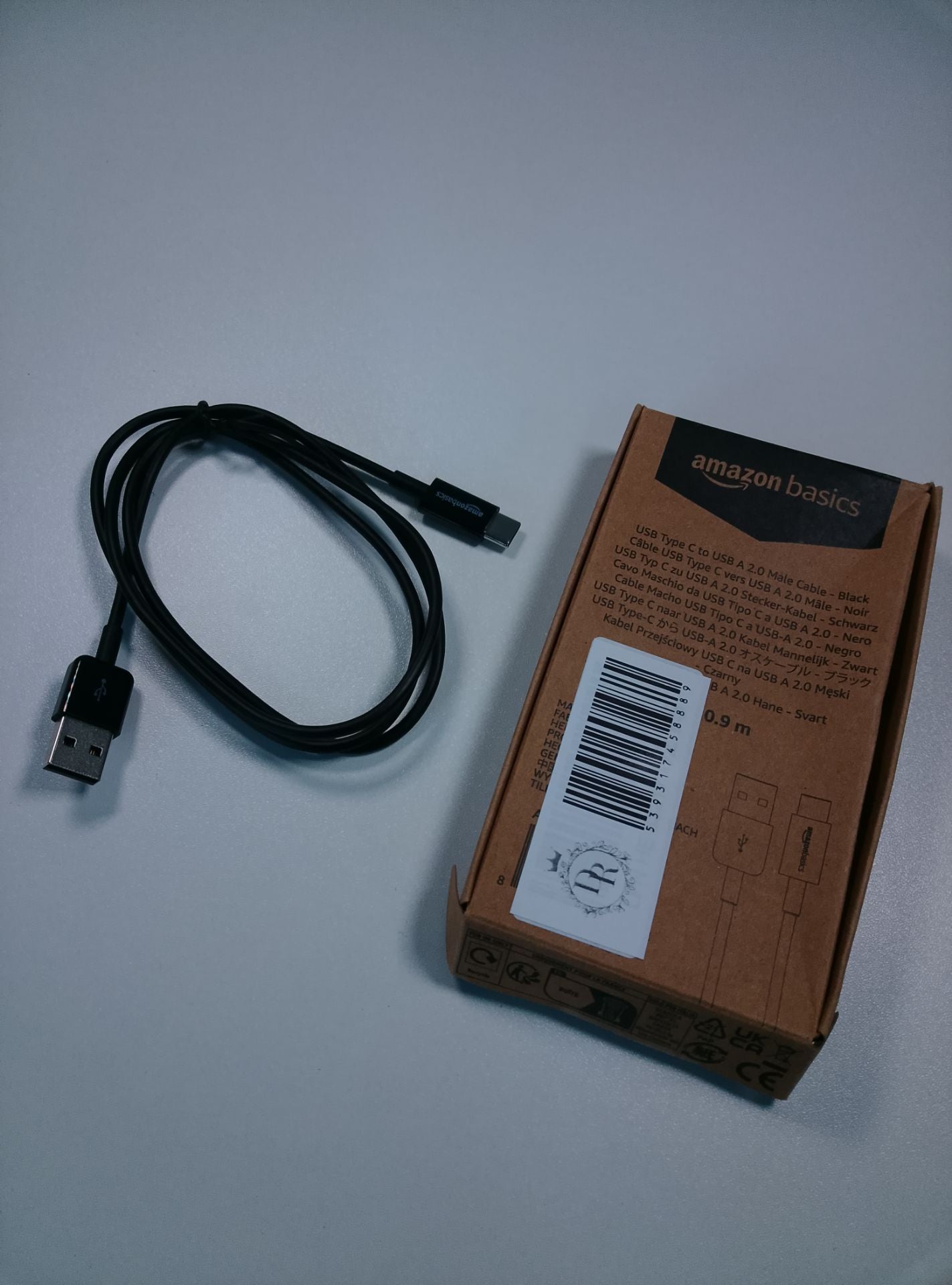 Amazon Basics USB Type C to USB 2.0 Male Cable - čelní pohled