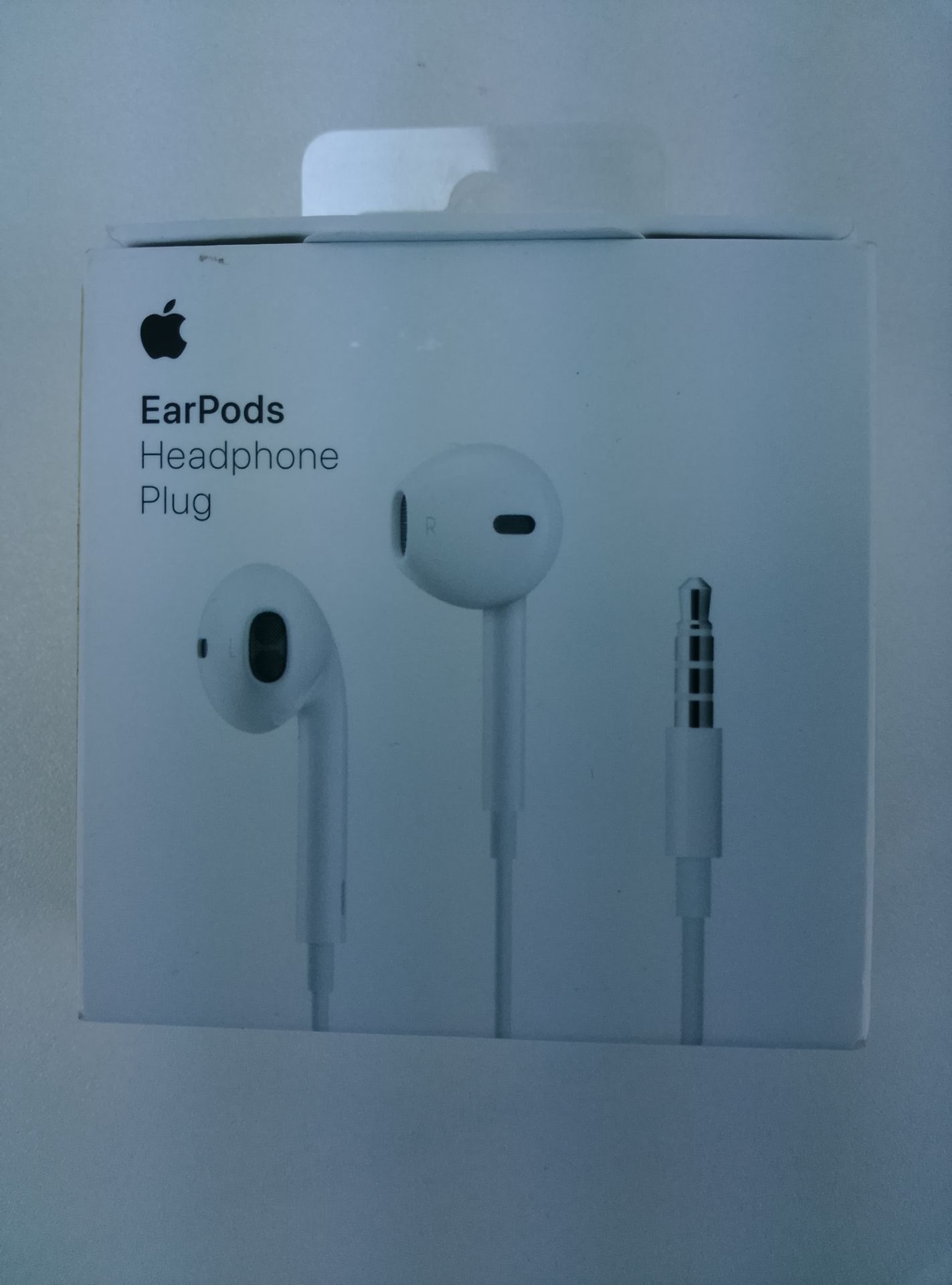 Apple EarPods - čelní pohled