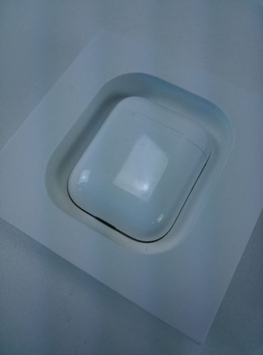 Apple AirPods - pohled 2