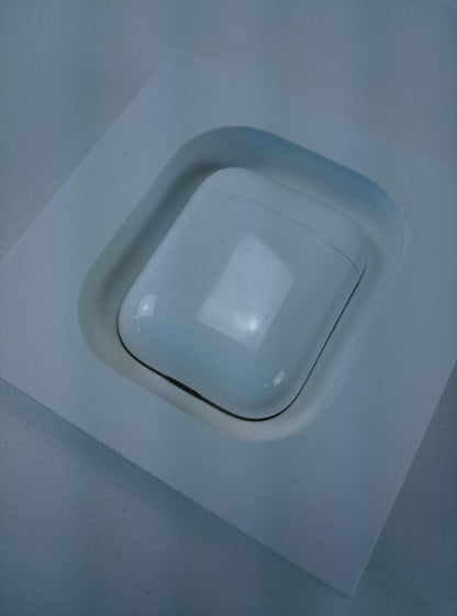 Apple AirPods - pohled 2