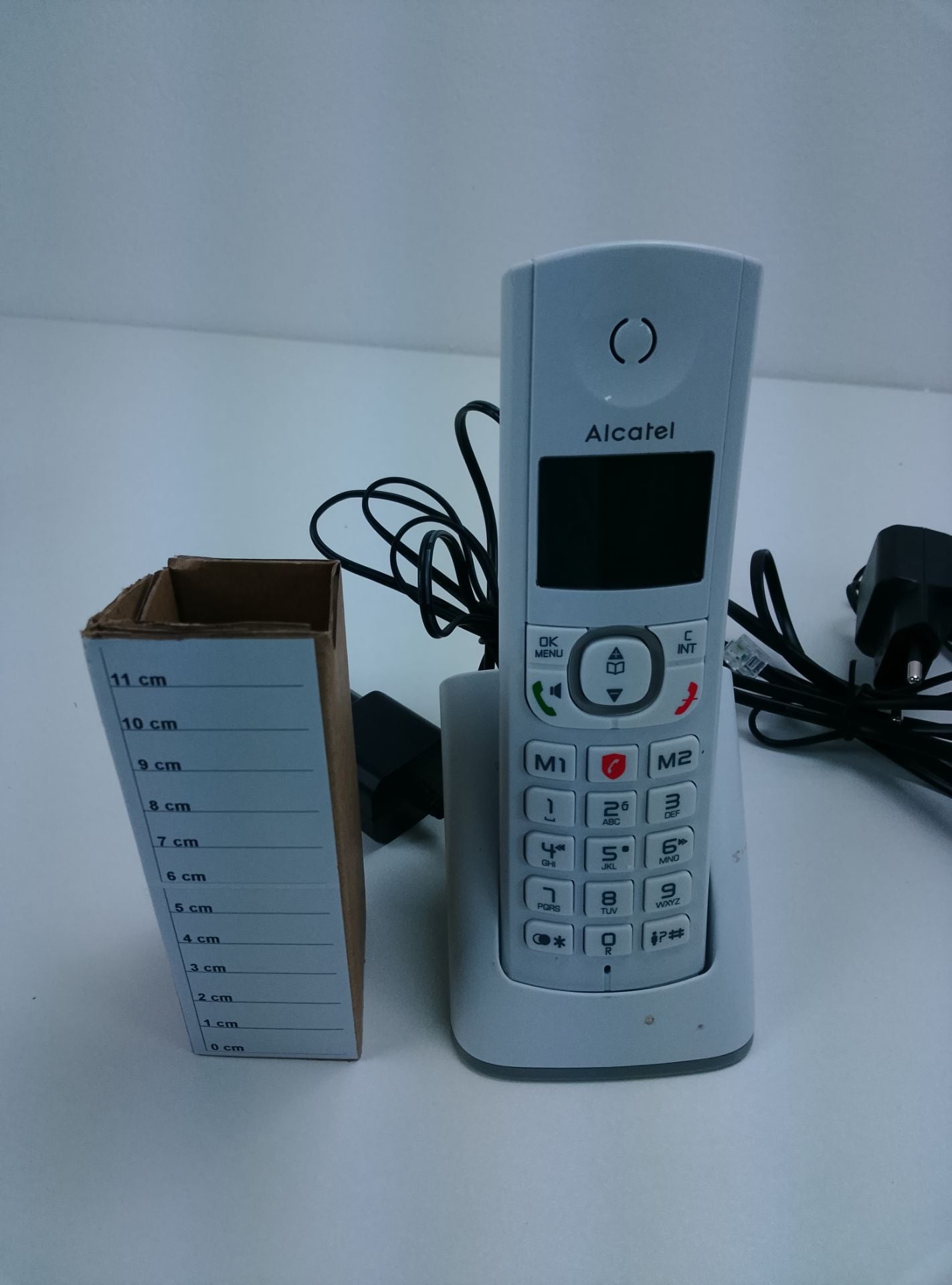 Alcatel F530 Voice Trio - pohled 5