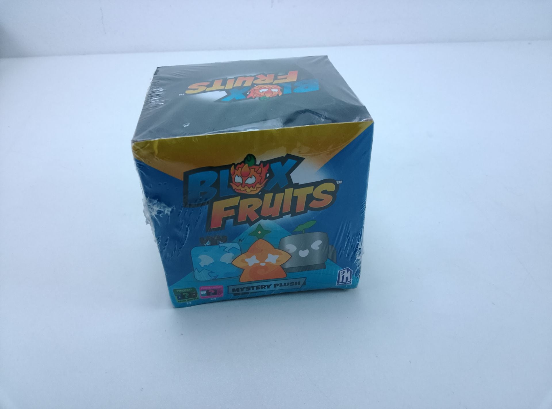 Blox Fruits Mystery Plush - čelní pohled