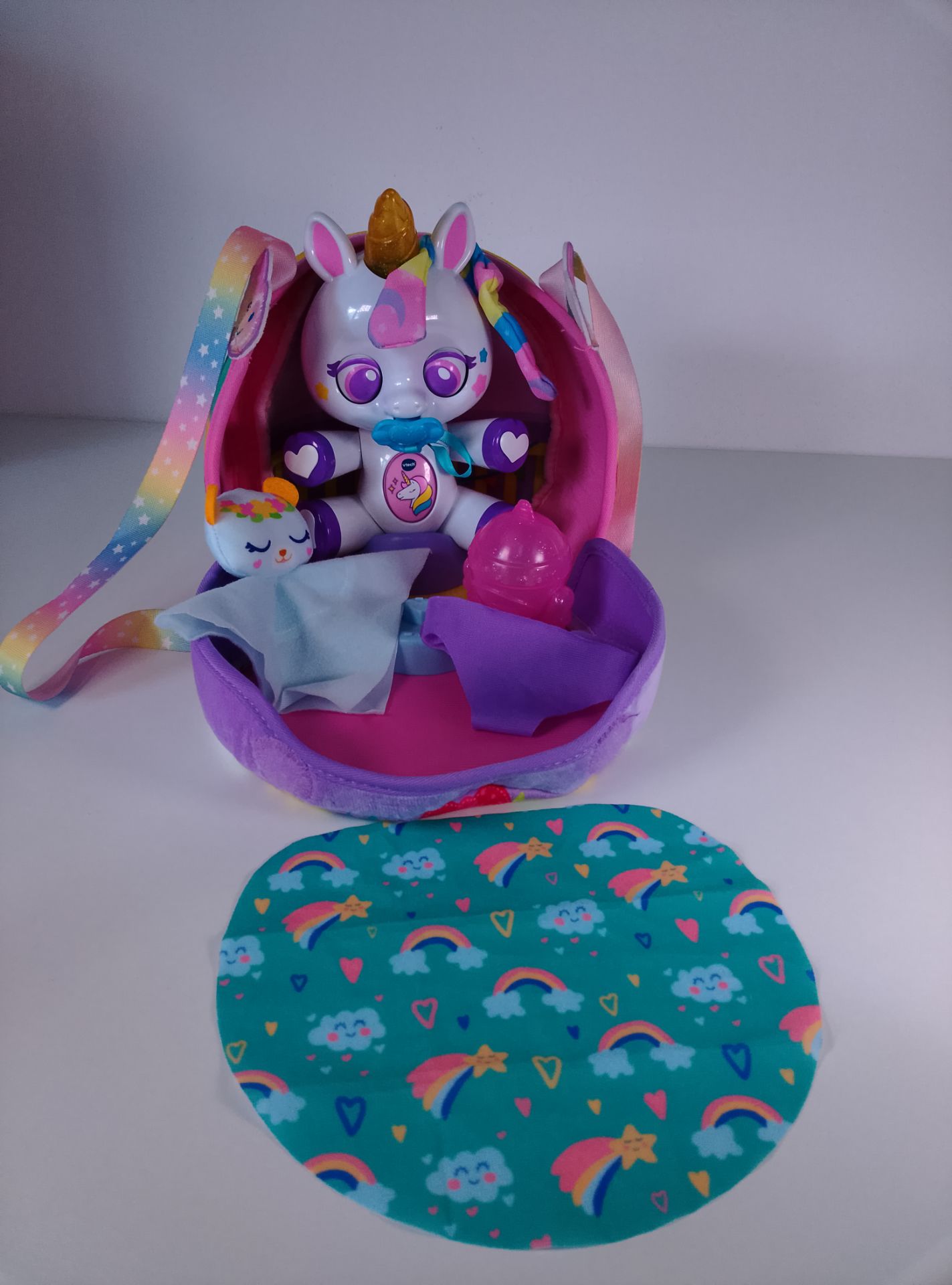 Vtech Lili, ma poupée licorne magique - čelní pohled