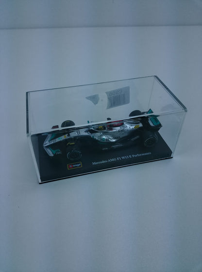 Mercedes-AMG F1 W13 E Performance - čelní pohled