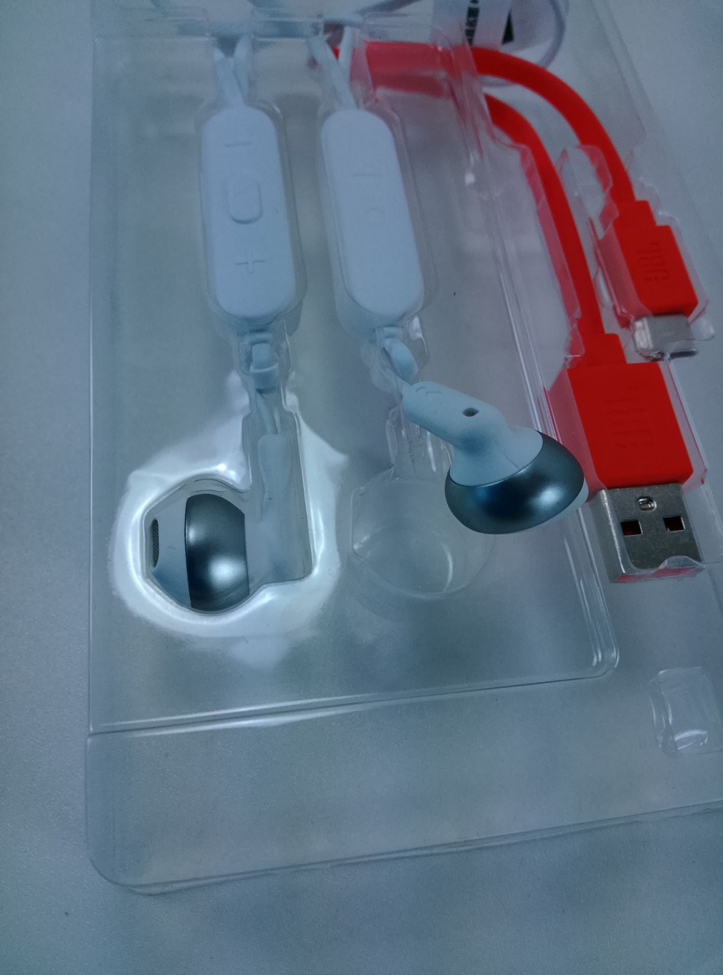 JBL Neznámý model - pohled 3