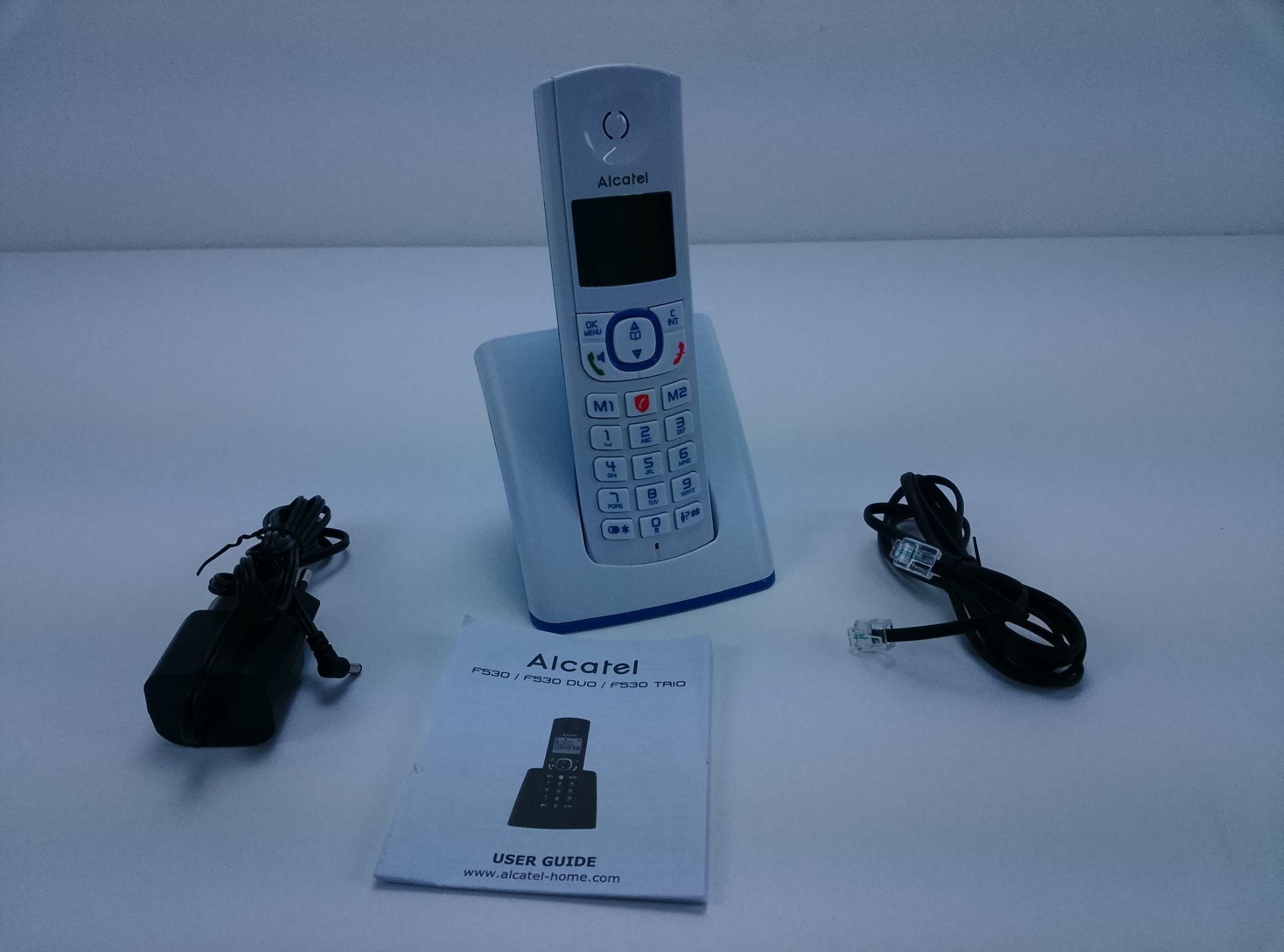 Alcatel F530 - čelní pohled