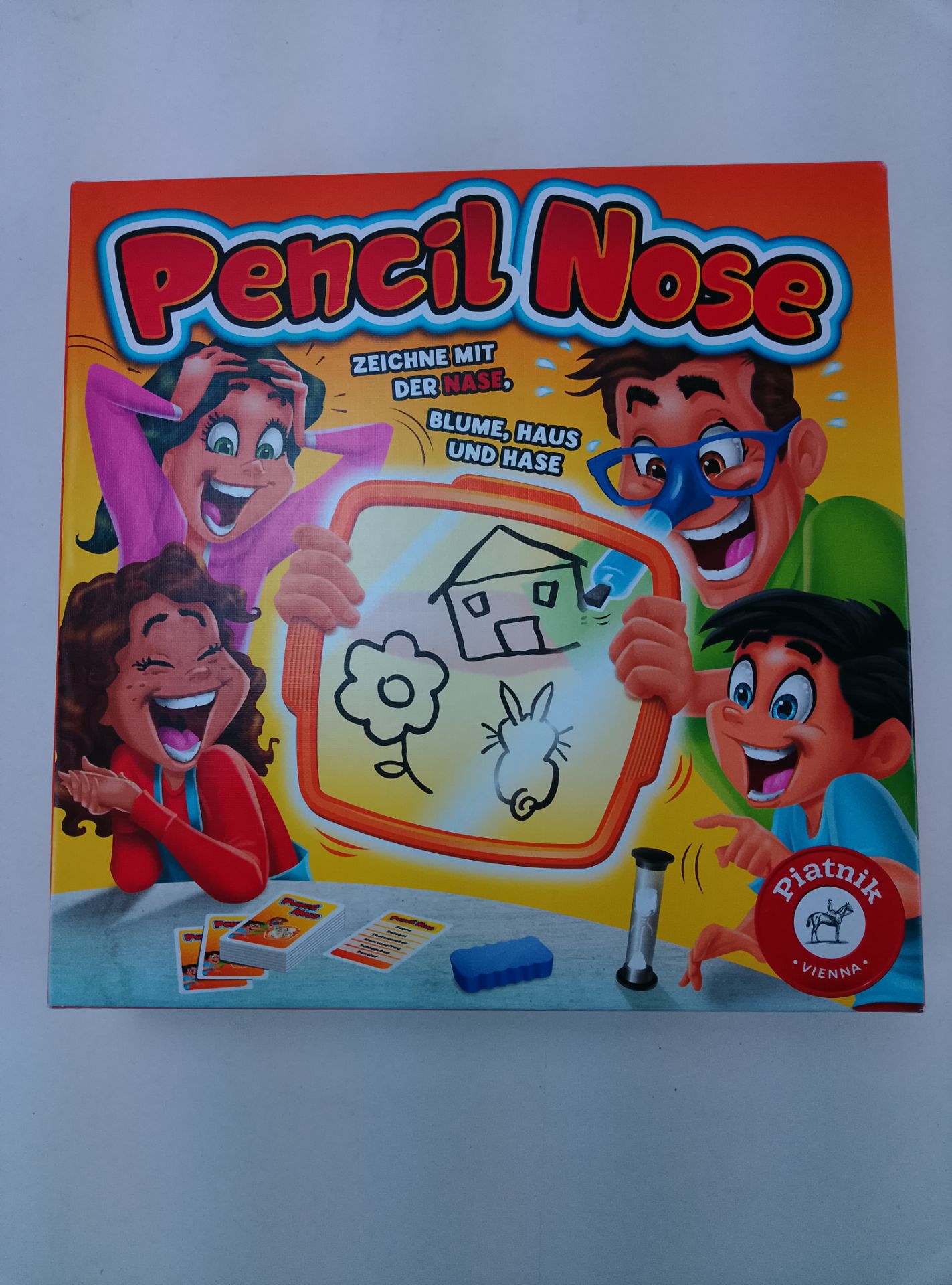 Piatnik Pencil Nose - čelní pohled