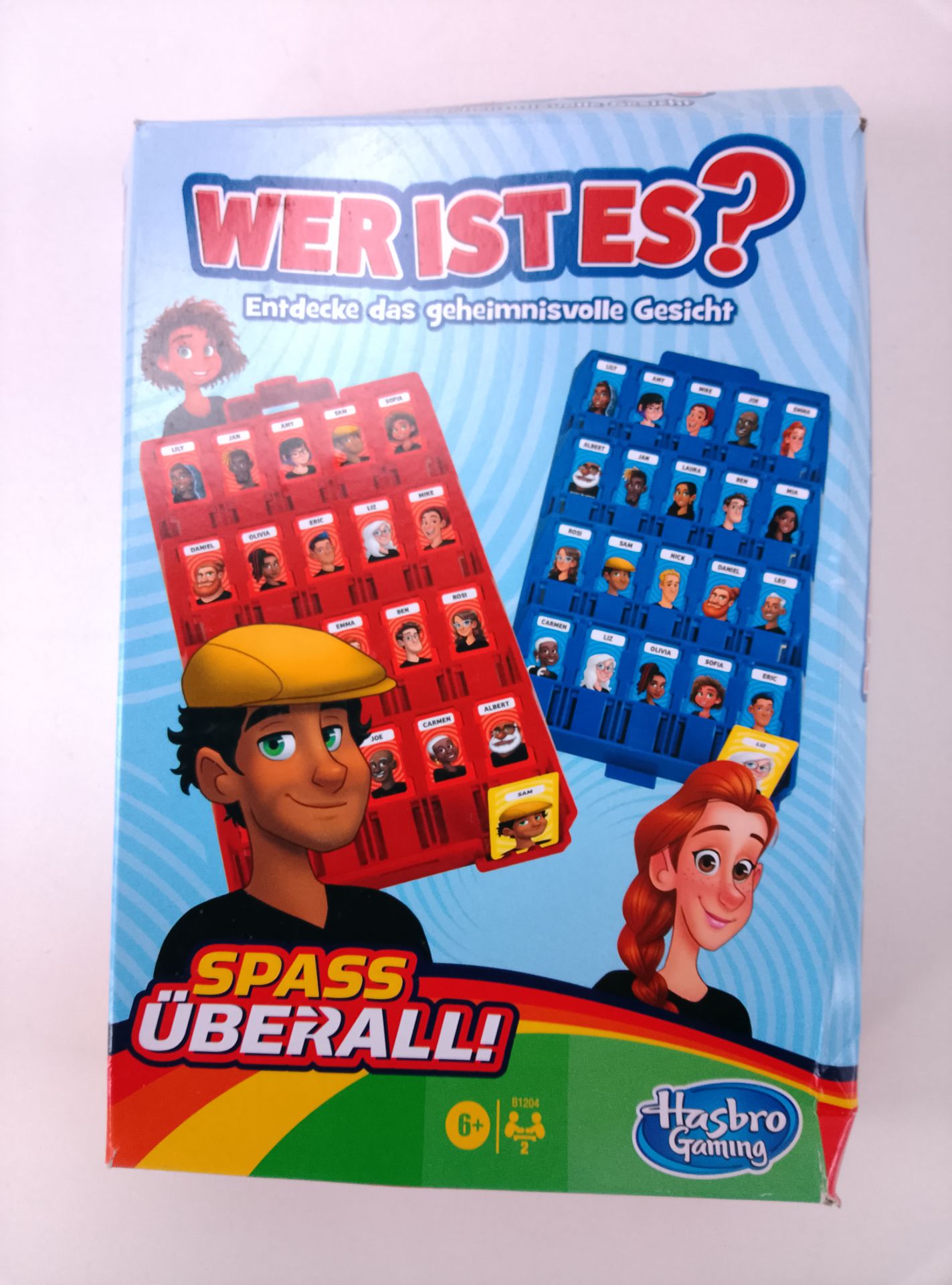 Hasbro Gaming Wer ist es? - čelní pohled