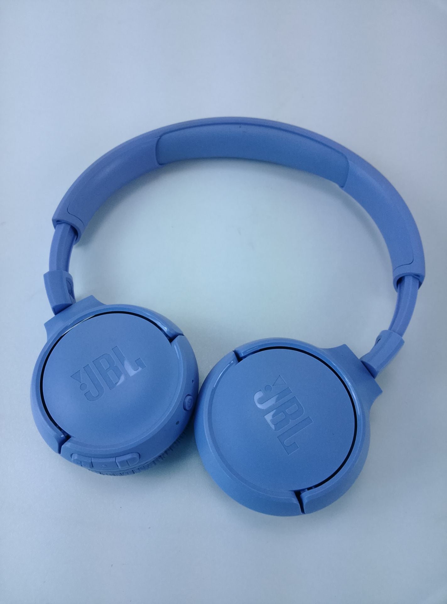 JBL Neznámý model - čelní pohled