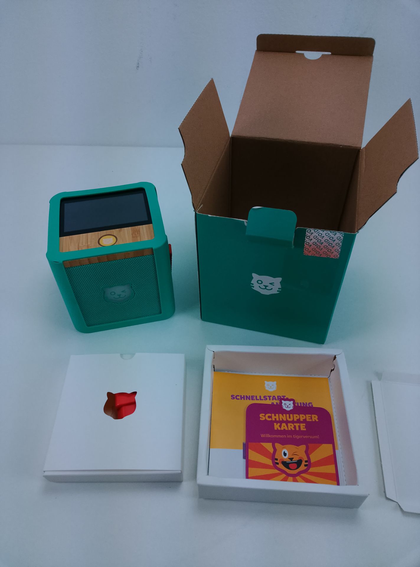 Tigerbox Touch Plus - čelní pohled