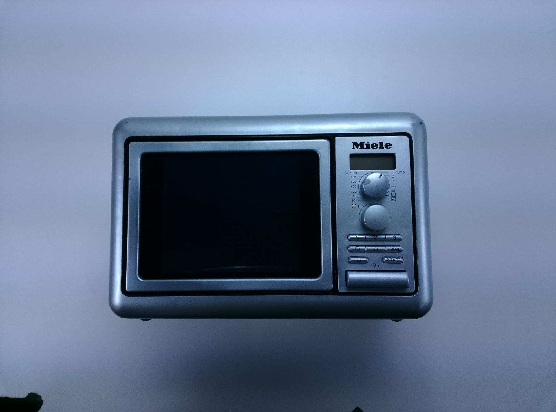 Miele Neznámý model - čelní pohled